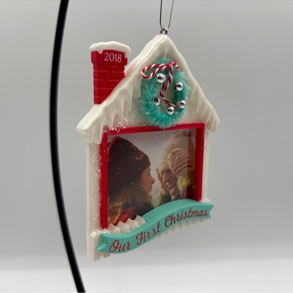 Hallmark Keepsake 2018 Our First Christmas - Christmas Tree Photo Holder - Picture 8 of 12